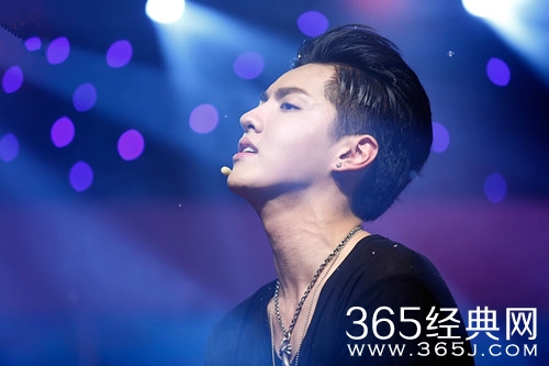 吴亦凡新歌skr歌词介绍 快来了解一下