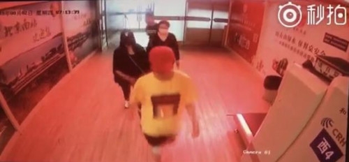 网友偶遇鹿晗关晓彤 分手传闻不攻自破