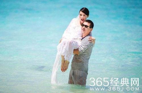 陈建斌写诗庆小儿子满月 与蒋勤勤因戏生情