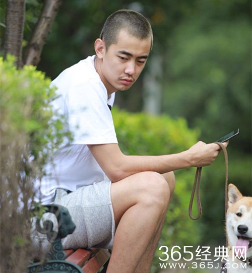 纪凌尘分手后首次现身 在录制这档综艺