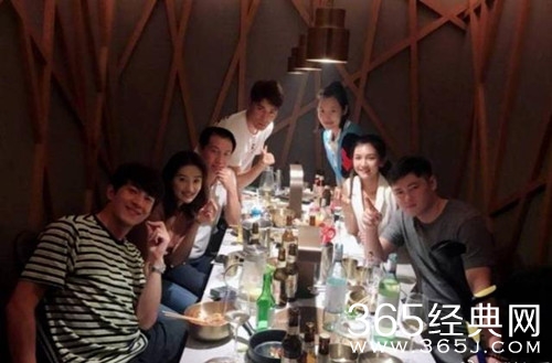 网友偶遇林更新王丽坤逛家具 疑似好事将近