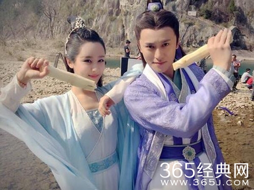 杨紫探班秦俊杰 两人恋爱细节曝光