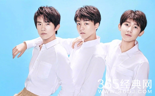 王俊凯改航班 只为和王源同班飞机