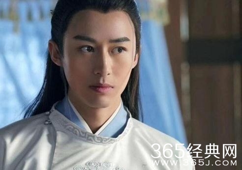 唐诗三百案李墨白的原型是李白吗