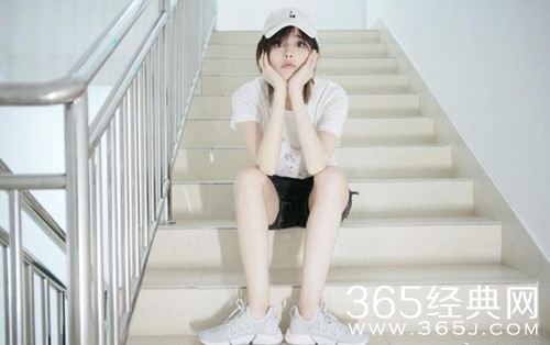 吴亦凡娜扎恋情疑曝光 娜扎最新关注说明一切