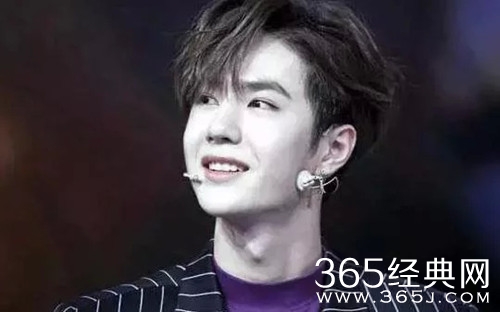 孟美岐王一博亲密旧照被扒 好友爆料确实在一起过