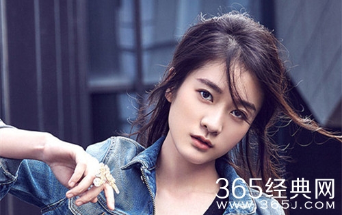 张雪迎点赞和秦俊杰暧昧视频 是刻意还是手滑一目了然