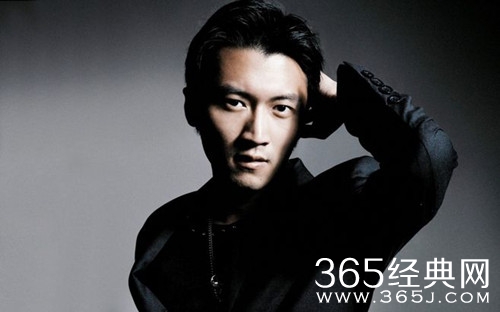 谢霆锋15岁旧照曝光 不得不说男神是从小帅到大的