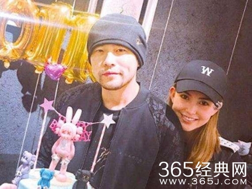 周杰伦晒儿子背影照 儿子名字曝光 听起来很浪漫