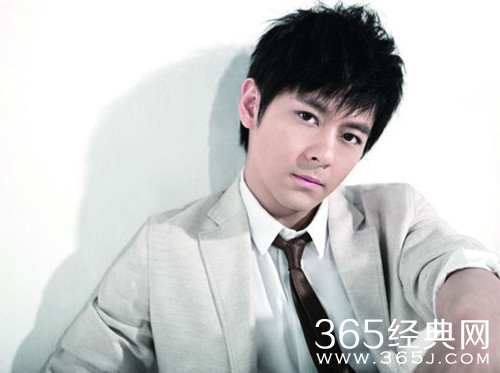 林志颖晒凌乱客厅照 网友：尽管这样你也是开心快乐的