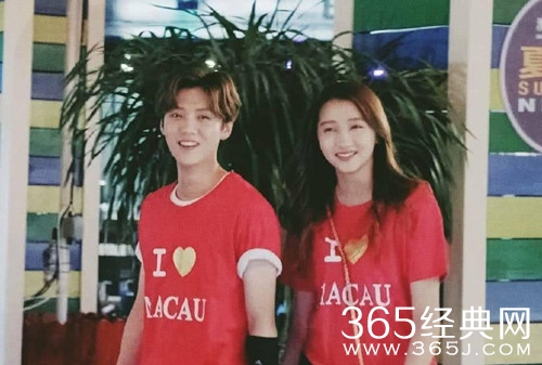 偶遇鹿晗关晓彤同游日本 小情侣过这是过七夕的节奏