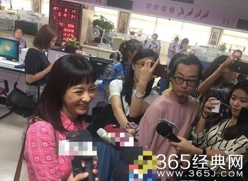 陈意涵许富翔登记结婚 宝宝性别曝光 难掩喜悦之情