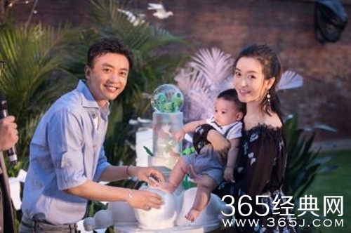 李晟李佳航为儿子办百日宴 圈内不少好友到场祝福