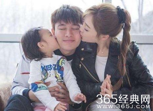 贾乃亮回应出游照：希望尊重隐私，给予生活空间