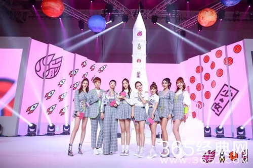 火箭少女C位换了 孟美岐吴宣仪被降级 她成为C位