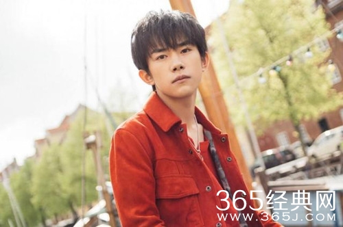 综艺甜饼179：蔡徐坤综艺节目首秀搭档千玺，没想到粉丝互掐了