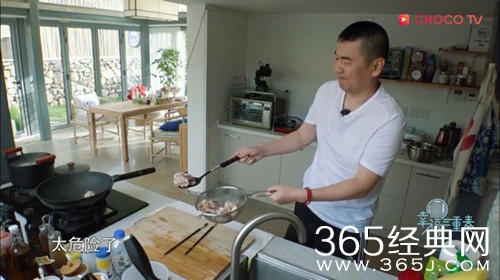 幸福三重奏陈建斌做饭惊呆蒋勤勤，乱七八糟番茄还不去皮