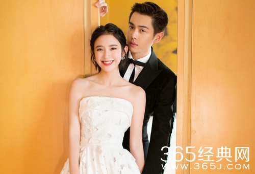 网曝张若昀唐艺昕已领证 相恋8年终于修成正果