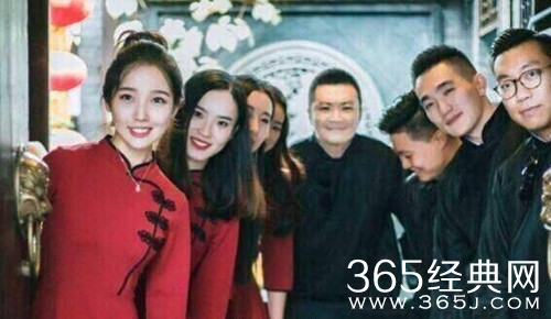 张馨予伴娘团曝光 没想到竟有她