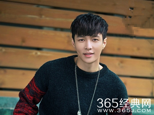 张艺兴自评《一出好戏》演技 言辞之间流露出真诚与感恩