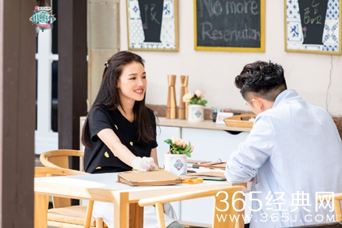 中餐厅2舒淇成补刀王，舒淇展现了坦率的脾气