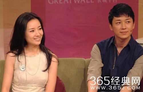 潘粤明好友撕董洁 揭秘两人当年离婚的真相