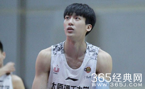 这就是灌篮冯瀚圃资料介绍 有理工大柯震东之称