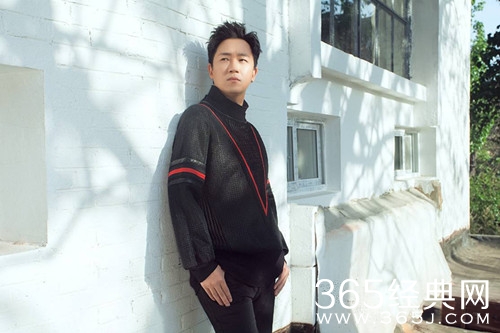 潘粤明遇台风晒照报平安 网友：平安就好