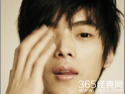 李枫个人资料介绍 曾获得著名作家刘震云赏识