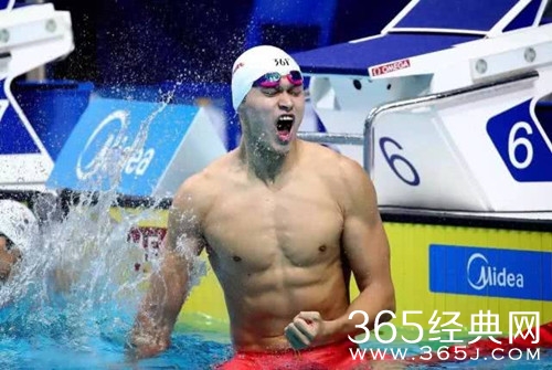 网曝孙杨上海体育学院攻读博士 还晒出了成绩单和学生卡