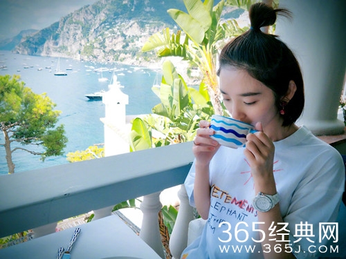 唐艺昕晒照戒指抢镜 疑似和张若昀领证结婚？