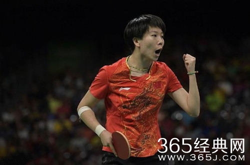 李晓霞确认怀孕 预产期只有40天 依旧健步如飞