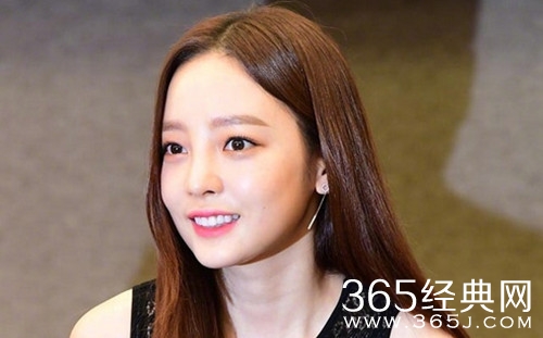 具荷拉涉嫌殴打男友 此前刚被传自杀