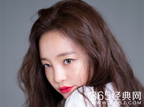 具荷拉涉嫌殴打男友 因分手发生争执