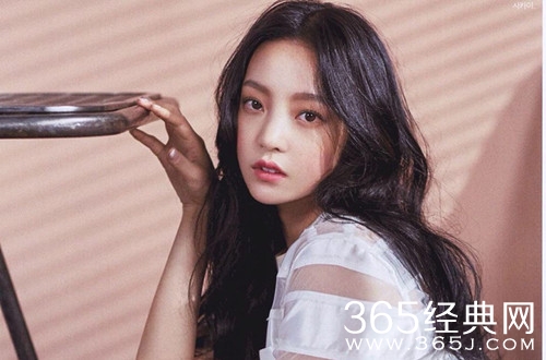 剧情大反转 具荷拉子宫出血 室友证男方拳打脚踢