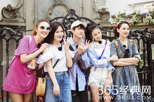 魏大勋成Jasper干哥哥 和应采儿微博互动十分有趣