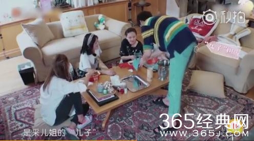 魏大勋成Jasper干哥哥 和应采儿微博互动十分有趣