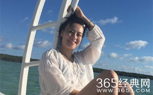 邬君梅早前受访视频被扒 疑似和坂本龙一有一段热恋