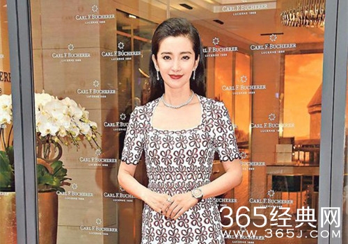 李冰冰被问查税 严肃回应会做合法的事情