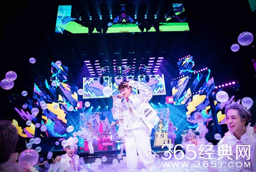 中国音乐公告牌小鬼来了 上演梦幻的童话王国