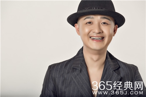 包贝尔兑现承诺买张艺兴专辑 粉丝发现误买成盗版