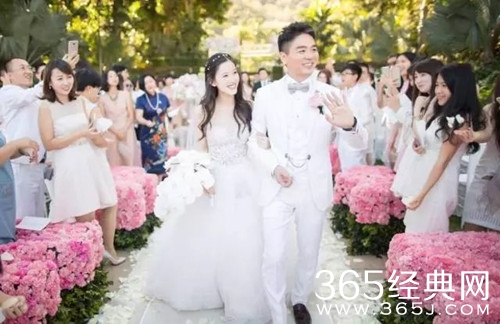 疑似章泽天朋友圈曝光 暗示原谅刘强东性侵一事