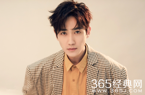 施华蔻给朱一龙道歉 工作人员曾吐槽其又老友丑