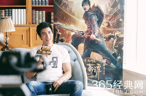 王力宏现身高校吃热干面 网友担心要涨价 老板这样回应