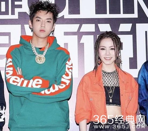 邓紫棋晒与吴亦凡合影 两人的关系大揭秘