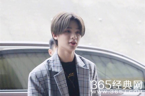 明星大侦探4录制进行时 黄明昊惊喜现身