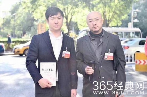 徐峥沈腾合影 网友：明明很严肃的事情，但就是很想笑