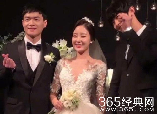 朴灿烈姐姐朴宥拉结婚 灿烈为姐姐亲自演唱祝歌