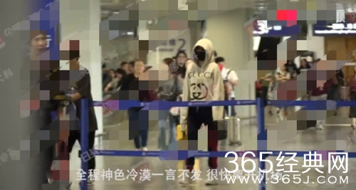 阚清子疑似新恋情曝光 与神秘男子十指紧扣