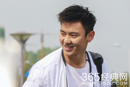 宁泽涛退出100米自由泳决赛 因手指伤势严重